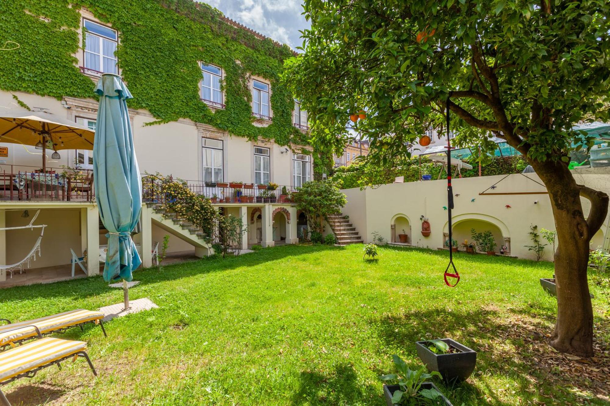 Sky Accommodations Studio Коимбра Экстерьер фото